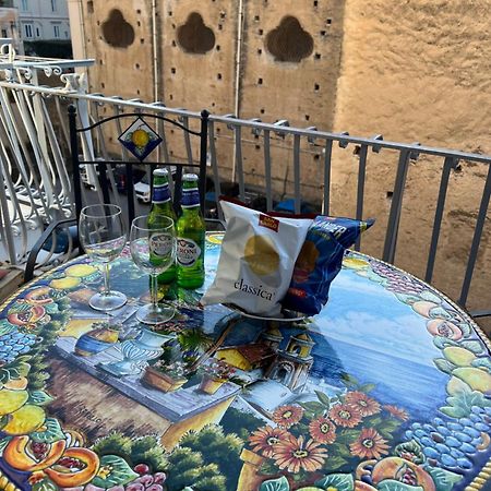 4 Passi Dal Mare Apartment Минори Екстериор снимка